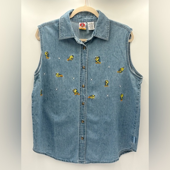 Warner Bros. Tops - Vintage 2000 Looney Tunes Tweety Bird Denim Button Up Shirt Women 14/16W